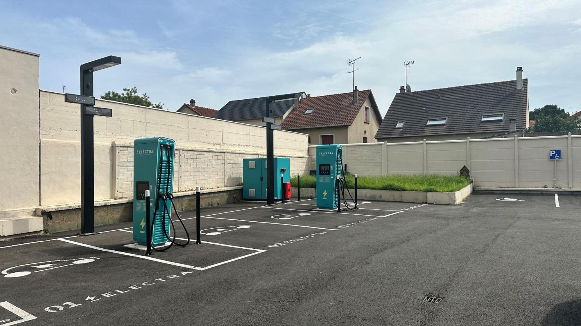 Kyriad Le Bourget Centre- Parc Des Expositions Eksteriør billede